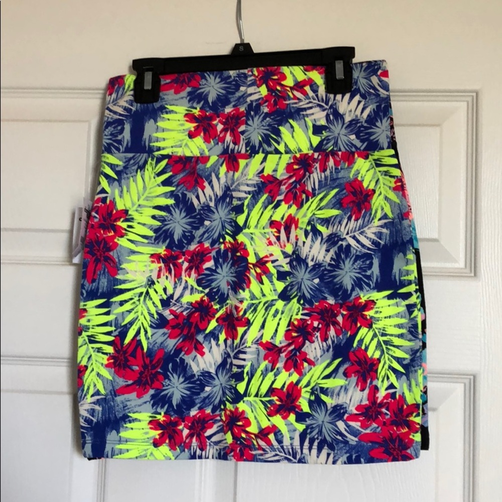 Beachy Pencil Skirt